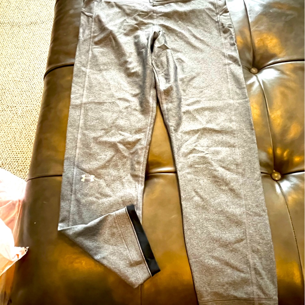 Under Armour crop leggings